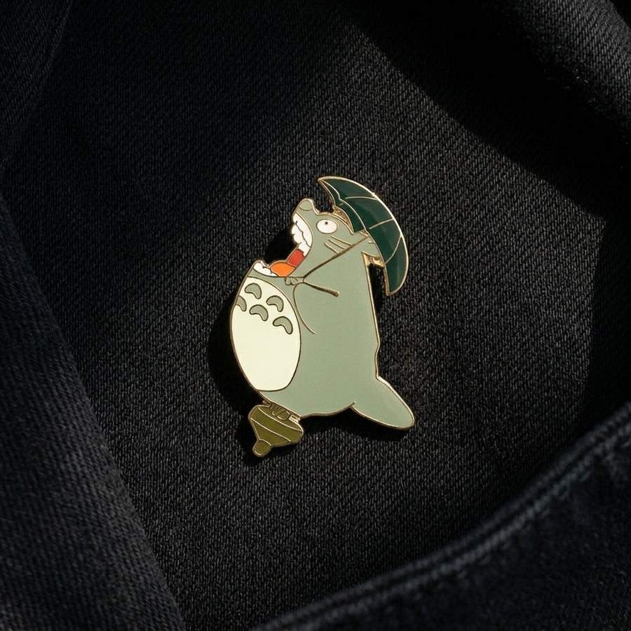 Totoro pin badge