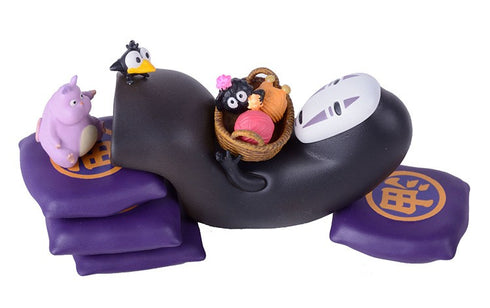 Kaonashi darake figurines